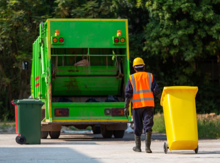 Camion della raccolta rifiuti