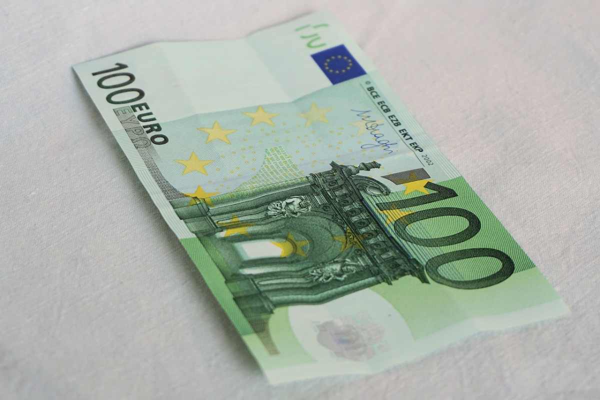 tolti 100 euro