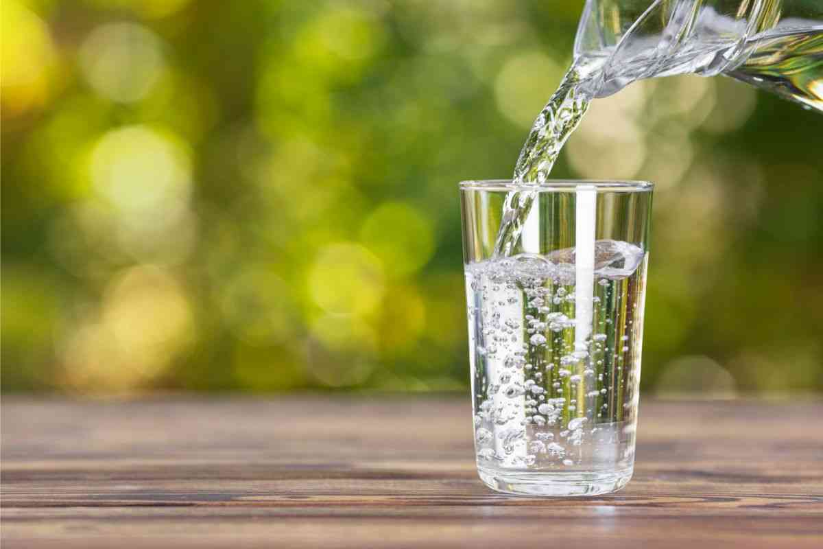 acqua minerale con le feci qual è