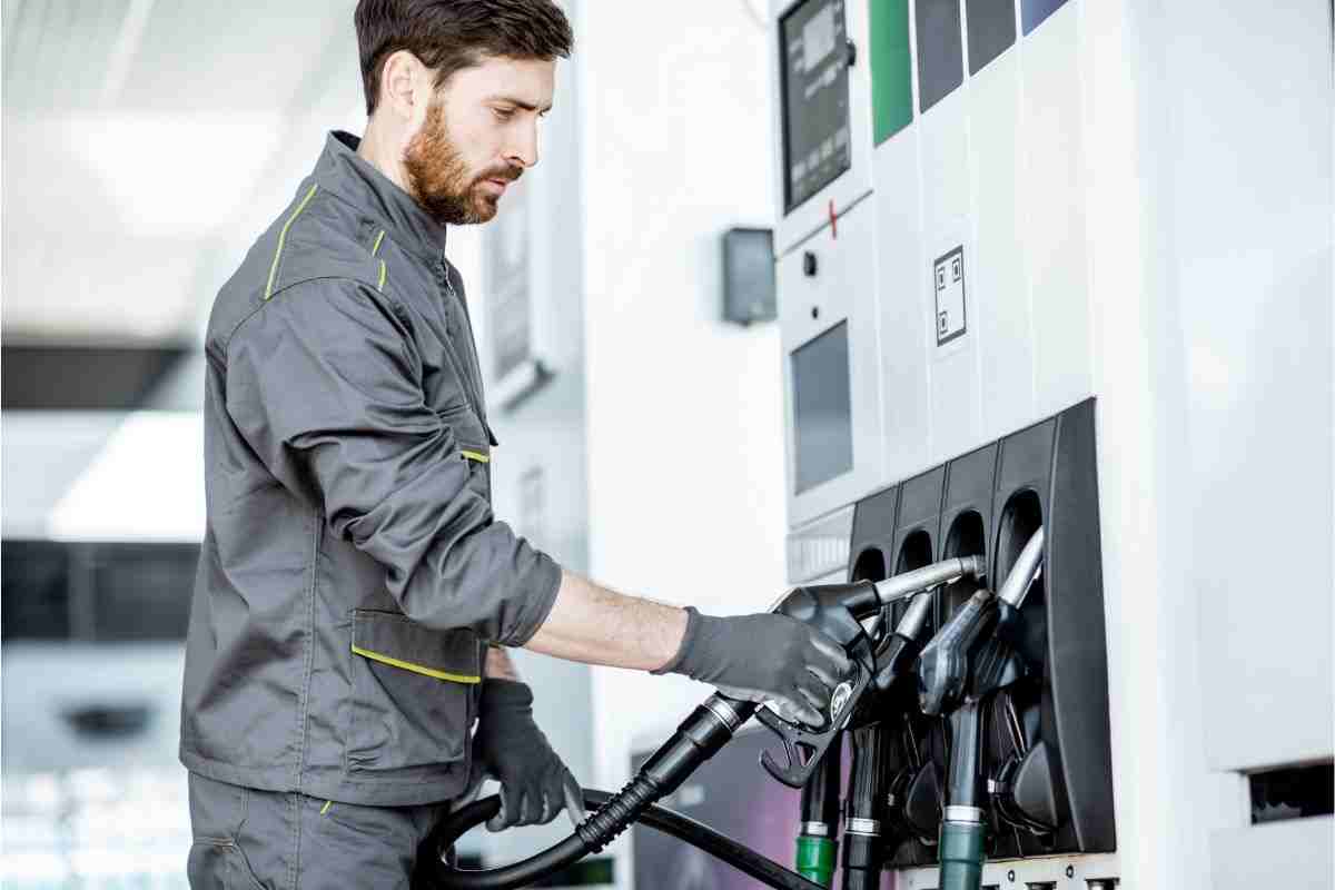 benzina sporca al distributore cosa fare?